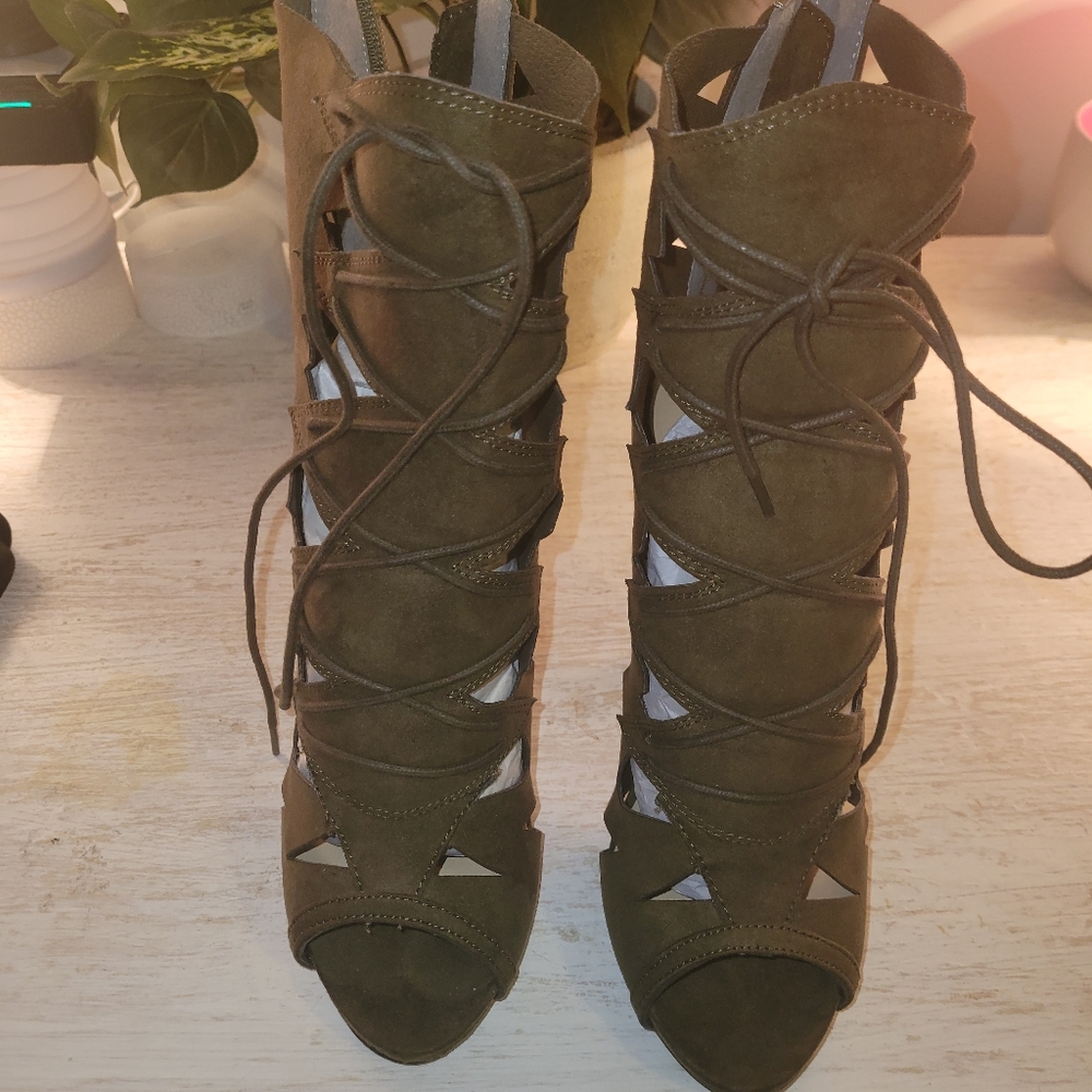 Women shoes